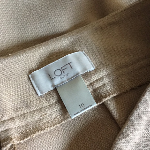 LOFT Khaki Pencil Skirt - Picture 4 of 4